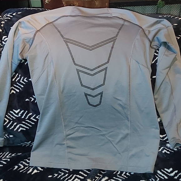 Nike long sleeve - Picture 3 of 3